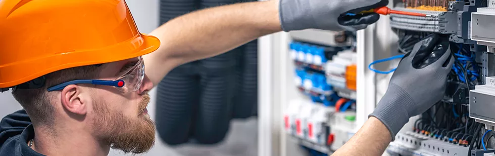 Manutenção Elétrica Predial: Segurança, Eficiência e Conformidade